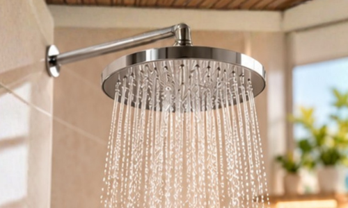 Ducha com água quente